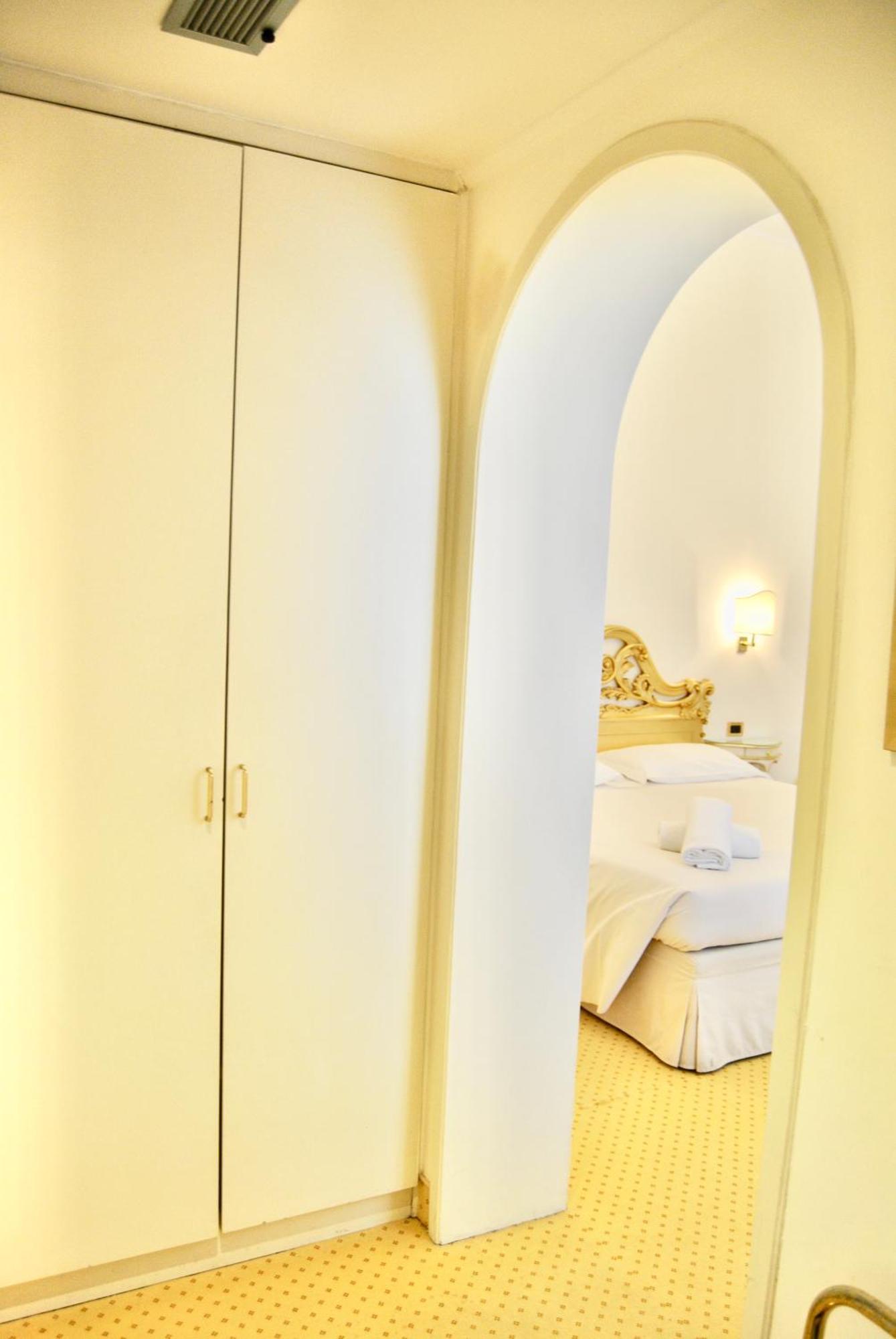 Hotel Gardena Venesia Ruang foto