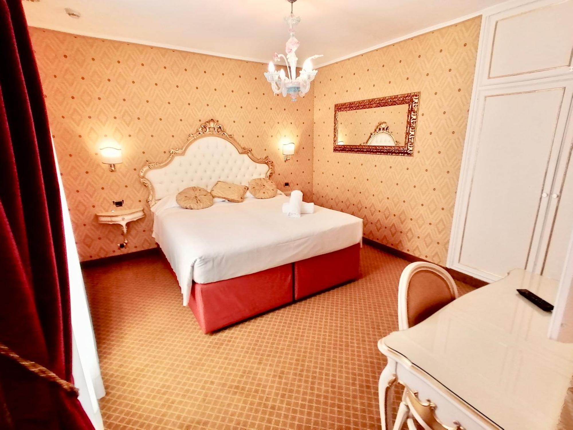 Hotel Gardena Venesia Ruang foto